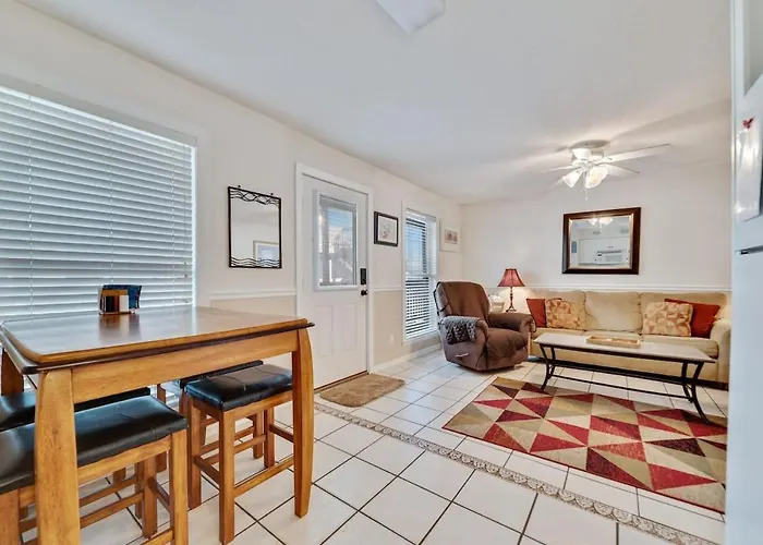 Holiday home The Front 601- Affordable Beachfront *